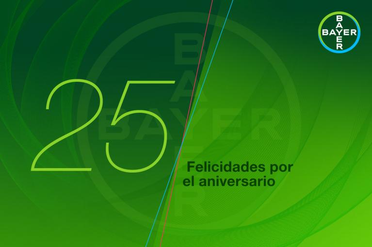 Green background with the Bayern logo and the number 25. Text reads "Felicidades por el aniversario.