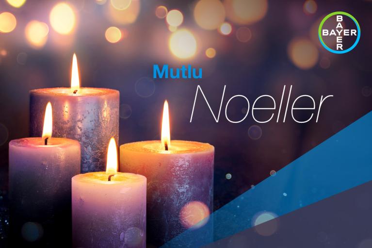 Mutlu Noeller, 4 glowing candles